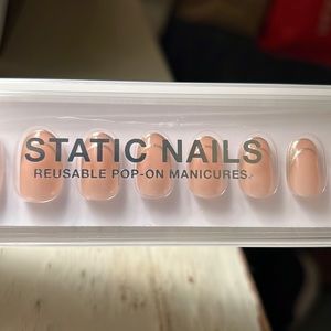 Static Nails Reusable Pop On Manicure Double French Round NWT